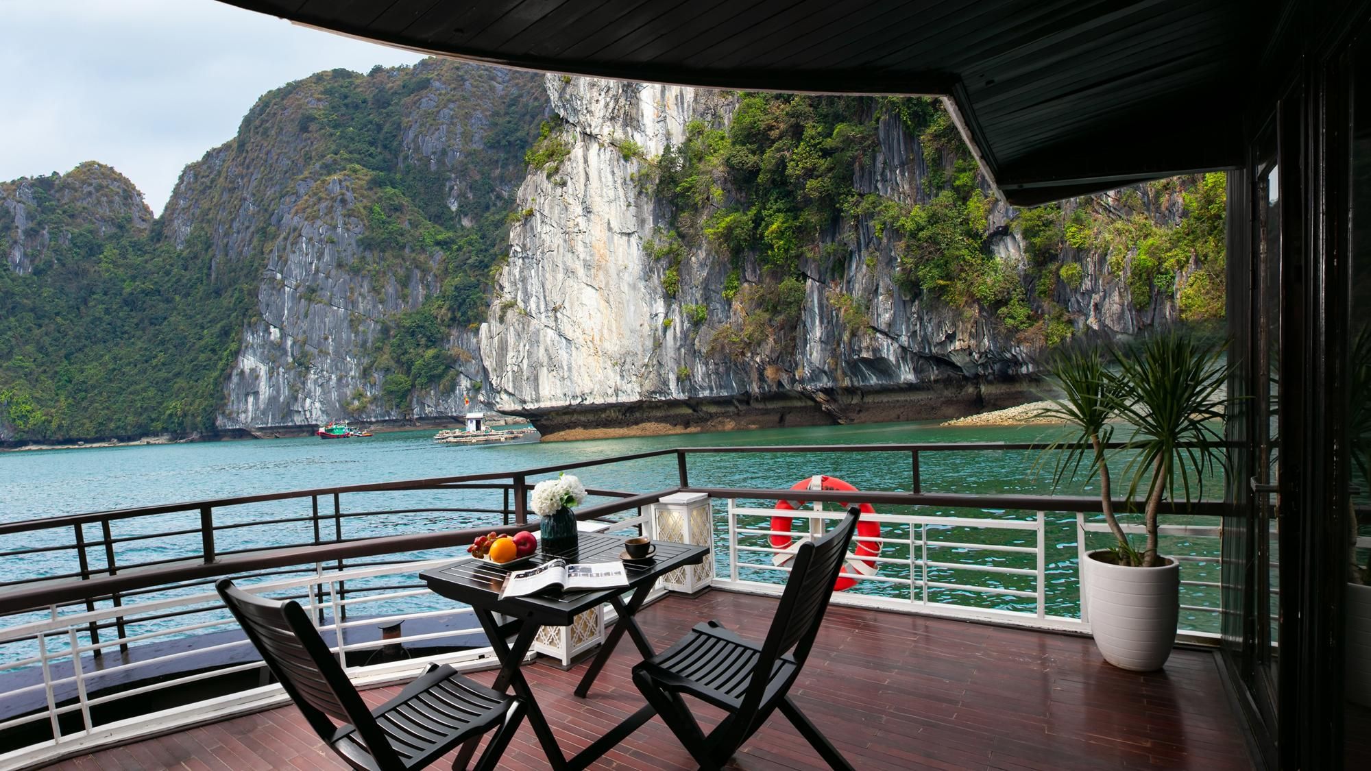 La Regina Classic Cruise in Halong and Lan Ha Bay Vietnam