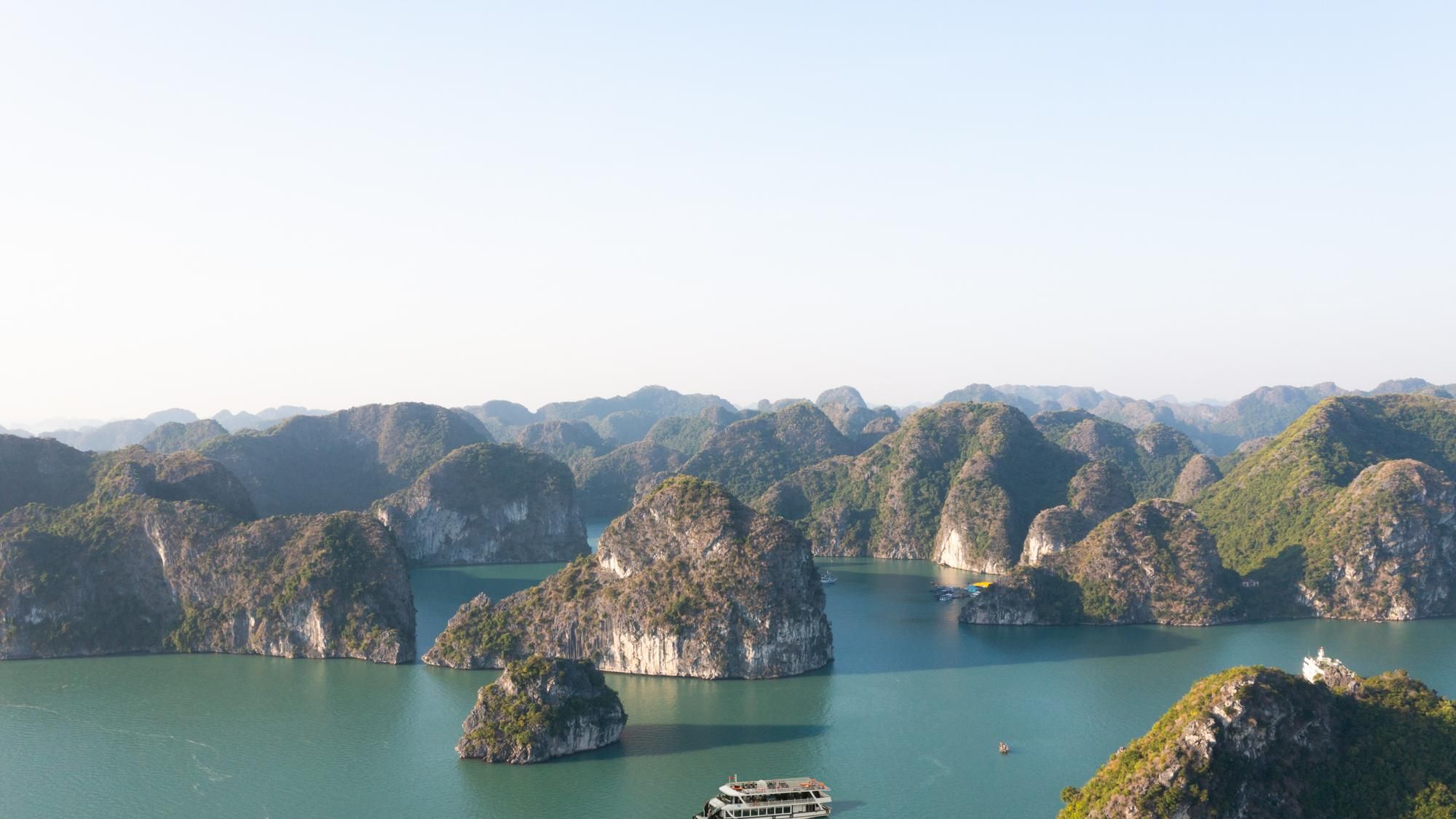 La Regina Day Cruise Halong Bay