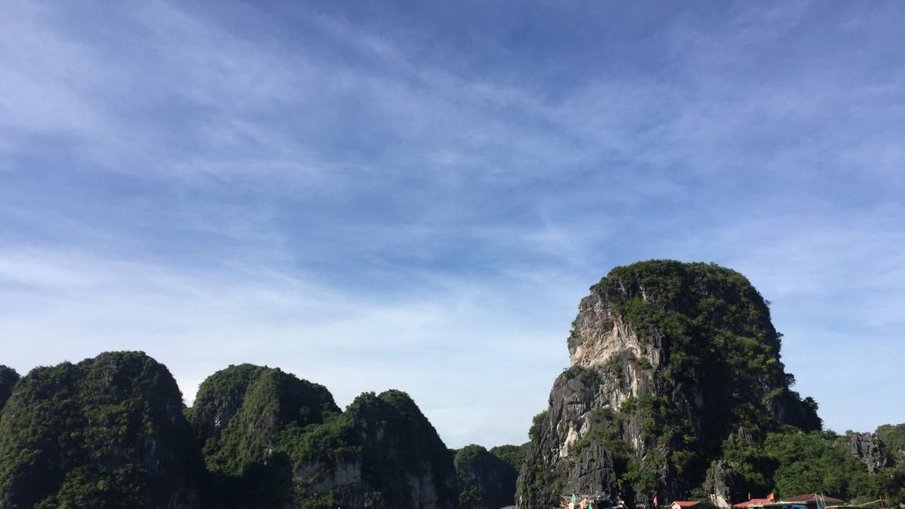 La Regina Royal Cruise in Halong and Lan Ha Bay Vietnam