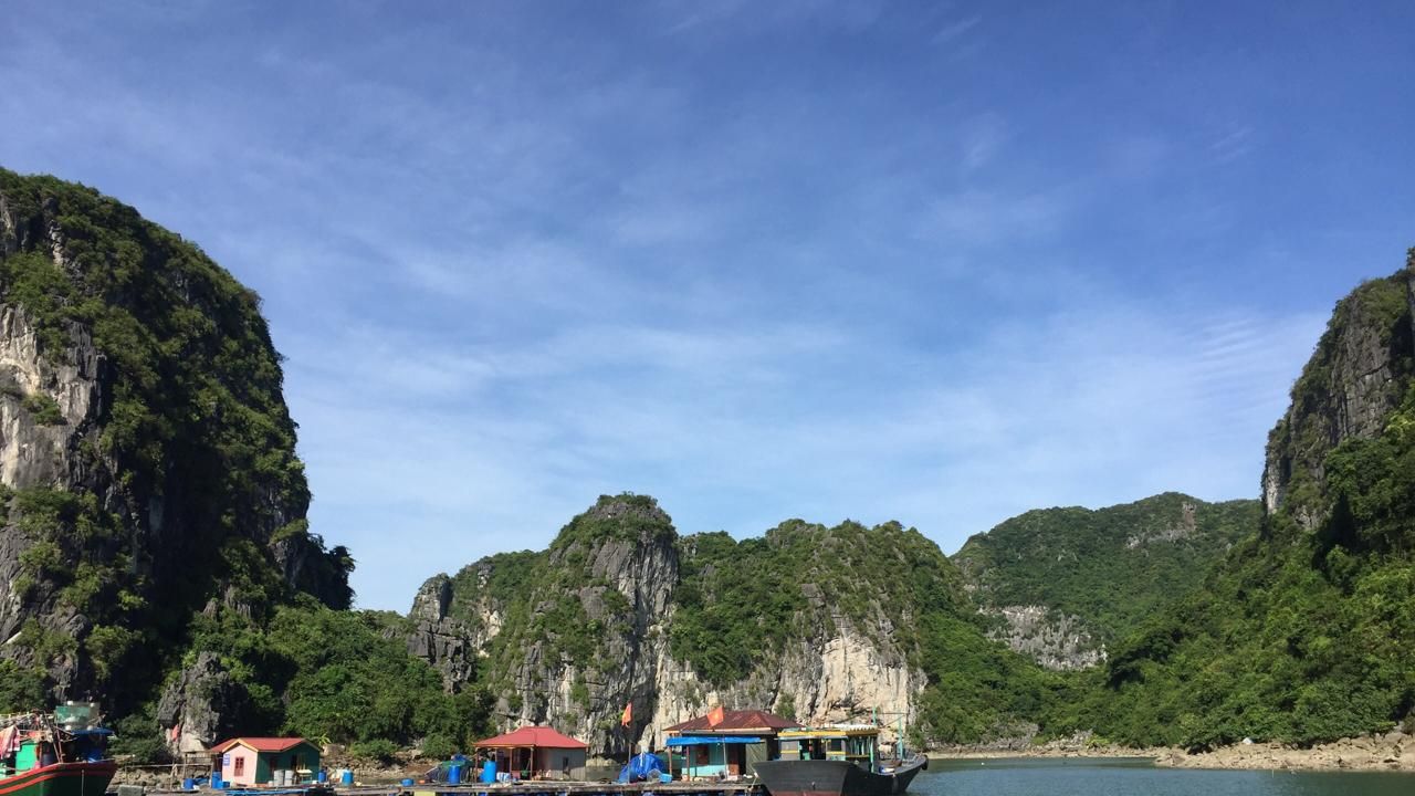 La Regina Royal Cruise in Halong and Lan Ha Bay Vietnam