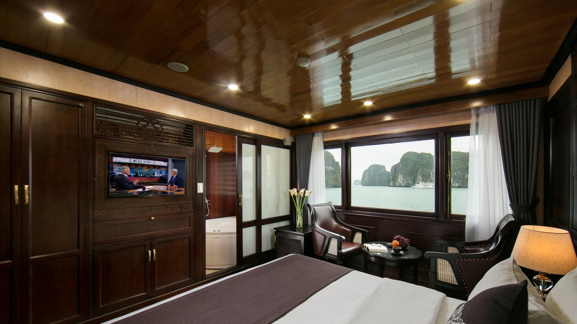 Noble & Imperial Suite Cabin on La Regina Classic Cruise