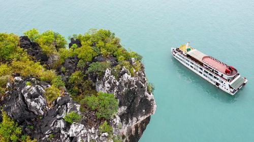 La Regina Royal Cruise in Halong and Lan Ha Bay Vietnam